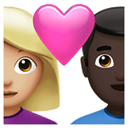 👩🏼‍❤️‍👨🏿 Emoji Casal Apaixonado - Mulher: Pele Morena Clara, Homem: Pele Escura na Apple iOS 14.5.