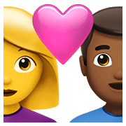 👩‍❤️‍👨🏾 Emoji Casal Apaixonado - Mulher, Homem: Pele Morena Escura na Apple iOS 14.5.