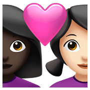 👩🏿‍❤️‍👩🏻 Emoji Casal Apaixonado - Mulher: Pele Escura, Mulher: Pele Clara na Apple iOS 14.5.
