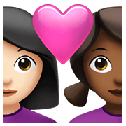 Emoji 👩🏻‍❤️‍👩🏾 Coppia Con Cuore - Donna: Carnagione Chiara, Donna: Carnagione Abbastanza Scura su Apple iOS 14.5.