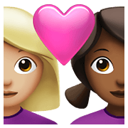 👩🏼‍❤️‍👩🏾 Emoji Liebespaar - Frau: mittelhelle Hautfarbe, Frau: mitteldunkle Hautfarbe Apple iOS 14.5.