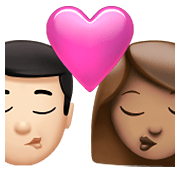 Émoji 👨🏻‍❤️‍💋‍👩🏽 Bisou - Homme: Peau Claire, Femme: Peau Légèrement Mate sur Apple iOS 14.5.
