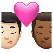 👨🏻‍❤️‍💋‍👨🏾 Emoji Beijo - Homem: Pele Clara, Homem: Pele Morena Escura na Apple iOS 14.5.