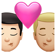 👨🏻‍❤️‍💋‍👨🏼 Emoji sich küssendes Paar - Mann: helle Hautfarbe, Mann: mittelhelle Hautfarbe Apple iOS 14.5.