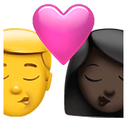 Emoji 👨‍❤️‍💋‍👩🏿 Bacio Tra Coppia - Uomo, Donna: Carnagione Scura su Apple iOS 14.5.