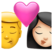 Emoji 👨‍❤️‍💋‍👩🏻 Bacio Tra Coppia - Uomo, Donna: Carnagione Chiara su Apple iOS 14.5.