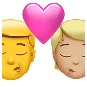 👨‍❤️‍💋‍🧑🏼 Emoji Beso: Hombre, Persona, Sin tono de piel, Tono De Piel Claro Medio en Apple iOS 14.5.