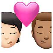 Emoji 🧑🏻‍❤️‍💋‍👨🏽 Bacio Tra Coppia: persona, uomo, Carnagione Chiara, Carnagione Olivastra su Apple iOS 14.5.