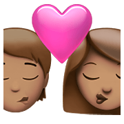🧑🏽‍❤️‍💋‍👩🏽 Emoji sich küssendes Paar: Person, Frau, mittlere Hautfarbe Apple iOS 14.5.
