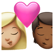 Emoji 👩🏼‍❤️‍💋‍🧑🏾 Bacio Tra Coppia: Donna, persona, Carnagione Abbastanza Chiara, Carnagione Abbastanza Scura su Apple iOS 14.5.