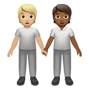 🧑🏼‍🤝‍🧑🏾 Emoji sich an den Händen haltende Personen: mittelhelle Hautfarbe, mitteldunkle Hautfarbe Apple iOS 14.5.