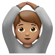 Emoji 🙆🏽 Persona Con Gesto OK: Carnagione Olivastra su Apple iOS 14.5.