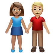 👩🏽‍🤝‍👨🏼 Emoji Mann und Frau halten Hände: mittlere Hautfarbe, mittelhelle Hautfarbe Apple iOS 14.5.