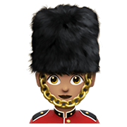 Emoji 💂🏽‍♀️ Guardia Donna: Carnagione Olivastra su Apple iOS 14.5.
