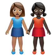 Emoji 👩🏽‍🤝‍👩🏿 Due Donne Che Si Tengono Per Mano: Carnagione Olivastra E Carnagione Scura su Apple iOS 14.5.