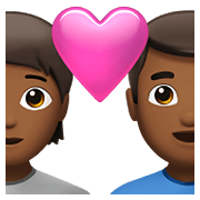 🧑🏾‍❤️‍👨🏾 Emoji Casal Apaixonado: Pessoa, Homem, Pele Morena Escura na Apple iOS 15.4.