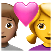 🧑🏽‍❤️‍👩 Emoji Casal Apaixonado: Pessoa, Mulher, Pele Morena, Sem tom de pele na Apple iOS 15.4.