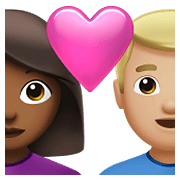 👩🏾‍❤️‍👨🏼 Emoji Beijo - Mulher: Pele Morena Escura, Homem: Pele Morena Clara na Apple iOS 15.4.