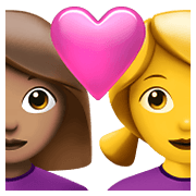 👩🏽‍❤️‍👩 Emoji Casal Apaixonado - Mulher: Pele Morena, Mulher na Apple iOS 15.4.