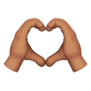 🫶🏽 Emoji Mãos De Coração: Pele Morena na Apple iOS 15.4.