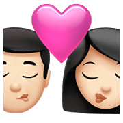 👨🏻‍❤️‍💋‍👩🏻 Emoji Beso - Hombre: Tono De Piel Claro, Mujer: Tono De Piel Claro en Apple iOS 15.4.