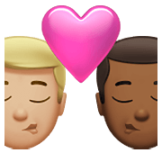 👨🏼‍❤️‍💋‍👨🏾 Emoji sich küssendes Paar - Mann: mittelhelle Hautfarbe, Mann: mitteldunkle Hautfarbe Apple iOS 15.4.