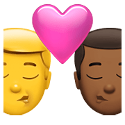 👨‍❤️‍💋‍👨🏾 Emoji sich küssendes Paar - Mann, Mann: mitteldunkle Hautfarbe Apple iOS 15.4.