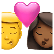 👨‍❤️‍💋‍👩🏾 Emoji Beijo Homem, Mulher: Pele Morena Escura na Apple iOS 15.4.