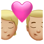 Emoji 🧑🏼‍❤️‍💋‍👨🏼 Bacio Tra Coppia: persona, uomo, Carnagione Abbastanza Chiara su Apple iOS 15.4.