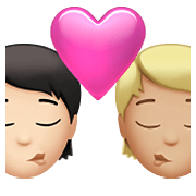 🧑🏻‍❤️‍💋‍🧑🏼 Emoji Beso: Persona, Persona, Tono De Piel Claro, Tono De Piel Claro Medio en Apple iOS 15.4.