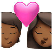 Emoji 🧑🏾‍❤️‍💋‍👩🏾 Bacio Tra Coppia: persona, Donna, Carnagione Abbastanza Scura su Apple iOS 15.4.