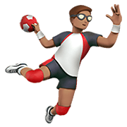 🤾🏽‍♂️ Emoji Handballspieler: mittlere Hautfarbe Apple iOS 15.4.