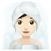 🧖🏻‍♀️ Emoji Frau in Dampfsauna: helle Hautfarbe Apple iOS 15.4.