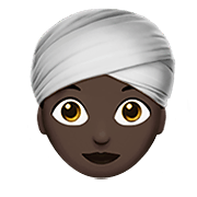 👳🏿‍♀️ Emoji Frau mit Turban: dunkle Hautfarbe Apple iOS 15.4.