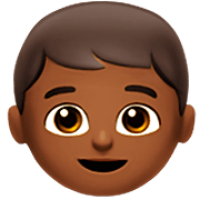 👦🏾 Emoji Junge: mitteldunkle Hautfarbe Apple iOS 16.4.
