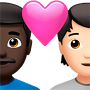 👨🏿‍❤️‍🧑🏻 Emoji Liebespaar: Mannn, Person, dunkle Hautfarbe, helle Hautfarbe Apple iOS 16.4.