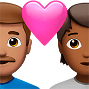 👨🏽‍❤️‍🧑🏾 Emoji Liebespaar: Mannn, Person, mittlere Hautfarbe, mitteldunkle Hautfarbe Apple iOS 16.4.