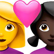 👩‍❤️‍👩🏿 Emoji Pareja Enamorada - Mujer, Mujer: Tono De Piel Oscuro en Apple iOS 16.4.