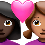👩🏿‍❤️‍👩🏽 Emoji Liebespaar - Frau: dunkle Hautfarbe, Frau: mittlere Hautfarbe Apple iOS 16.4.