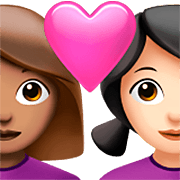 👩🏽‍❤️‍👩🏻 Emoji Casal Apaixonado - Mulher: Pele Morena, Mulher: Pele Clara na Apple iOS 16.4.