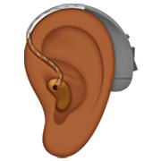 🦻🏾 Emoji Ohr mit Hörhilfe: mitteldunkle Hautfarbe Apple iOS 16.4.