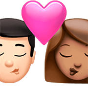 👨🏻‍❤️‍💋‍👩🏽 Emoji sich küssendes Paar - Mann: helle Hautfarbe, Frau: mittlere Hautfarbe Apple iOS 16.4.