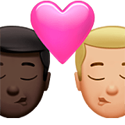 Emoji 👨🏿‍❤️‍💋‍👨🏼 Bacio Tra Coppia - Uomo: Carnagione Scura, Uomo: Carnagione Abbastanza Chiara su Apple iOS 16.4.