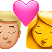 👨🏼‍❤️‍💋‍👩 Emoji Beijo - Homem: Pele Morena Clara, Mulher na Apple iOS 16.4.