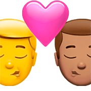 Emoji 👨‍❤️‍💋‍👨🏽 Bacio Tra Coppia - Uomo, Uomo: Carnagione Olivastra su Apple iOS 16.4.