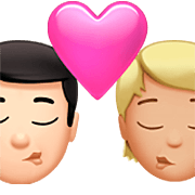 Emoji 👨🏻‍❤️‍💋‍🧑🏼 Bacio Tra Coppia: uomo, persona, Carnagione Chiara, Carnagione Abbastanza Chiara su Apple iOS 16.4.