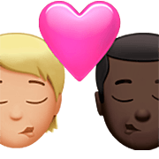 Emoji 🧑🏼‍❤️‍💋‍👨🏿 Bacio Tra Coppia: persona, uomo, Carnagione Abbastanza Chiara, Carnagione Scura su Apple iOS 16.4.