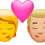 Emoji 🧑‍❤️‍💋‍👨🏼 Bacio Tra Coppia: persona, uomo, Nessun tono della pelle, Carnagione Abbastanza Chiara su Apple iOS 16.4.