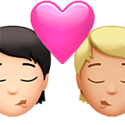 🧑🏻‍❤️‍💋‍🧑🏼 Emoji Beijo: Pessoa, Pessoa, Pele Clara, Pele Morena Clara na Apple iOS 16.4.