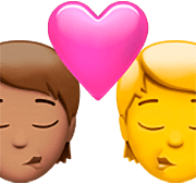 🧑🏽‍❤️‍💋‍🧑 Emoji Beijo: Pessoa, Pessoa, Pele Morena, Sem tom de pele na Apple iOS 16.4.